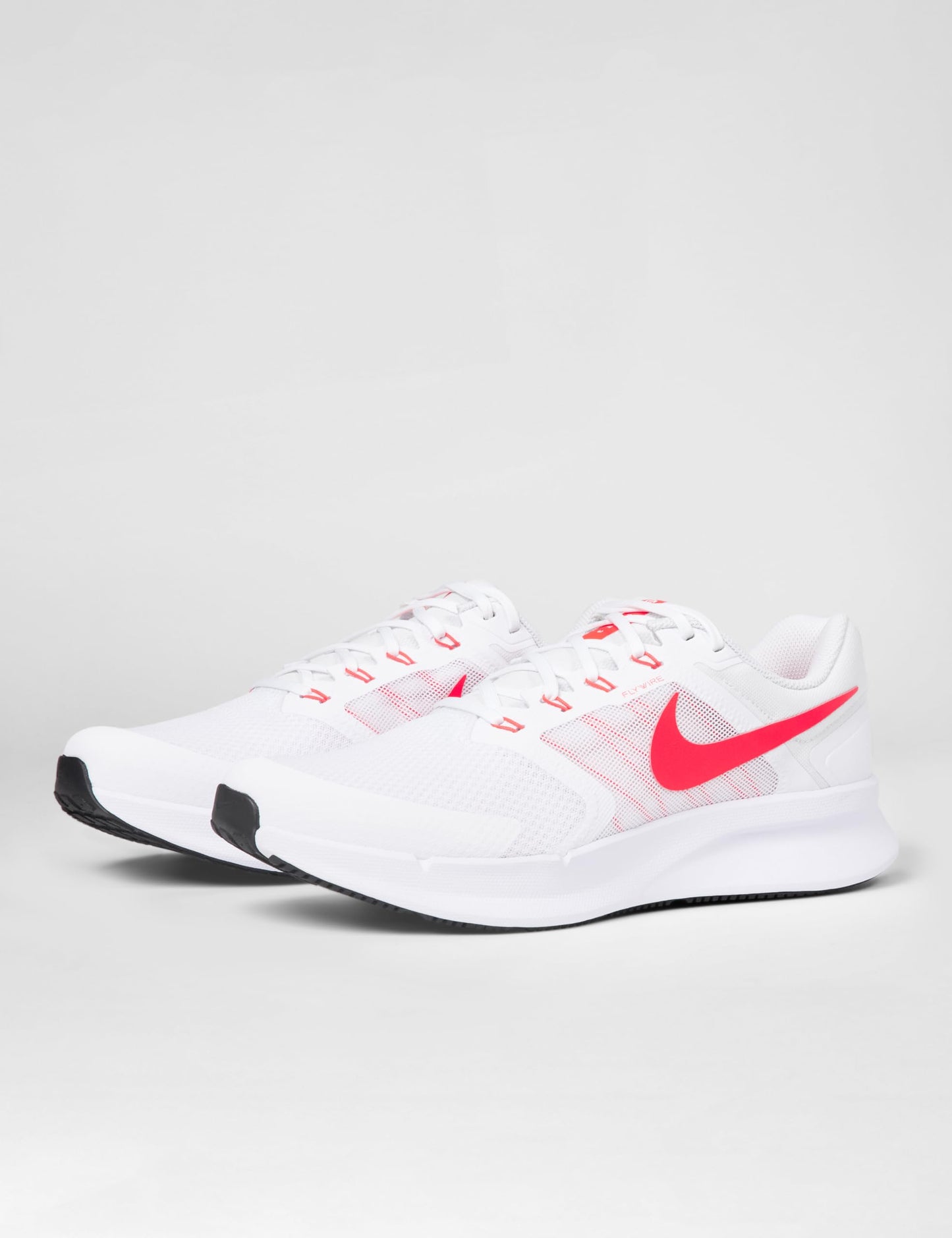 Nike Men's Run Swift 3 Sneaker, White/Bright Crimson/Black, 9 X-Wide