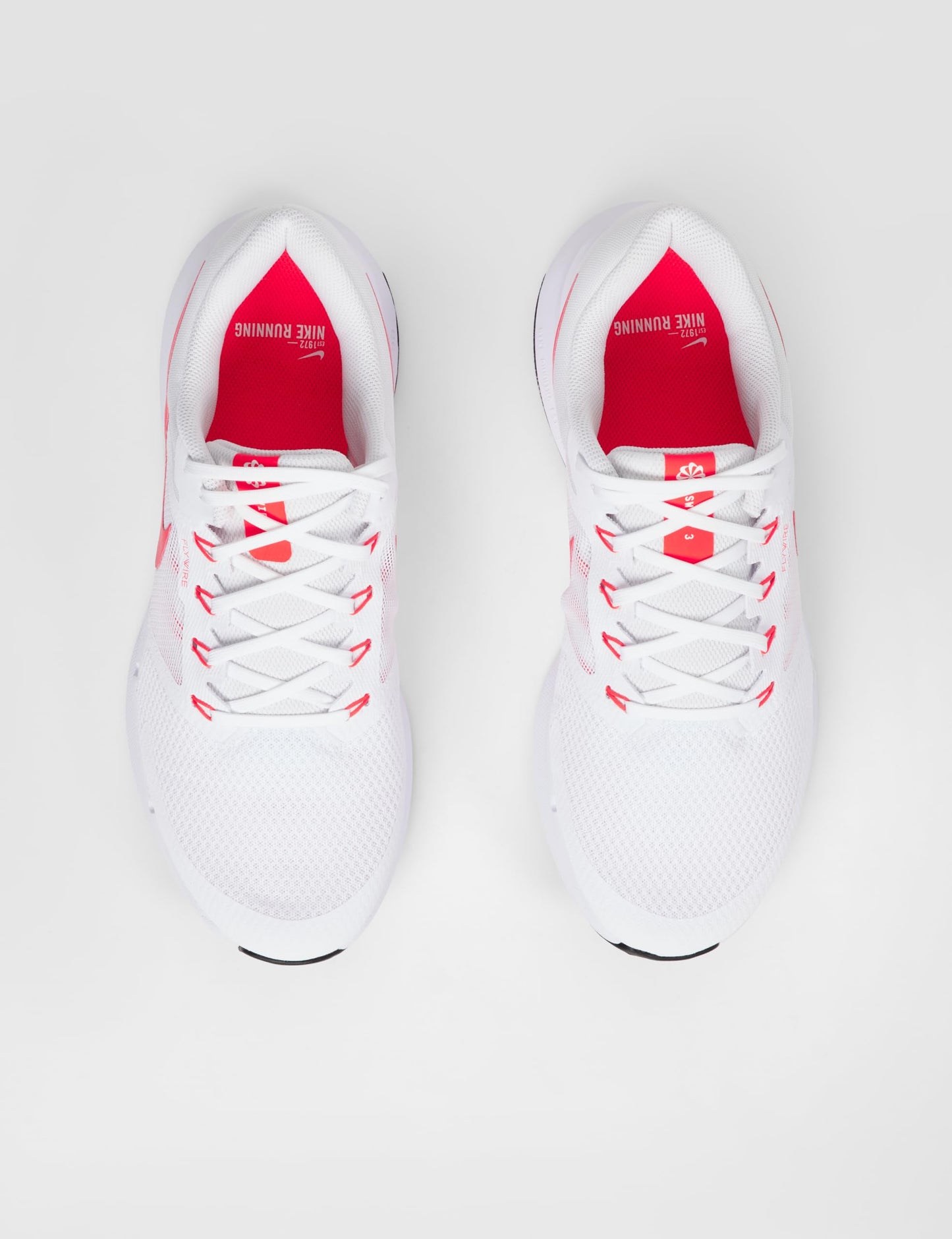 Nike Men's Run Swift 3 Sneaker, White/Bright Crimson/Black, 9 X-Wide
