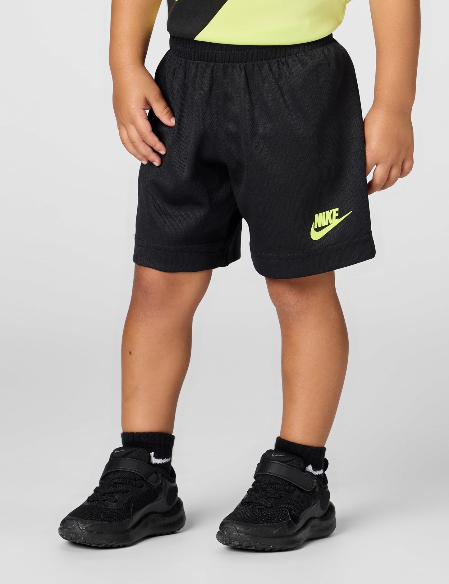 Nike Dri-Fit Sportswear T-Shirt and Mesh Shorts 2-Piece Outfit Set