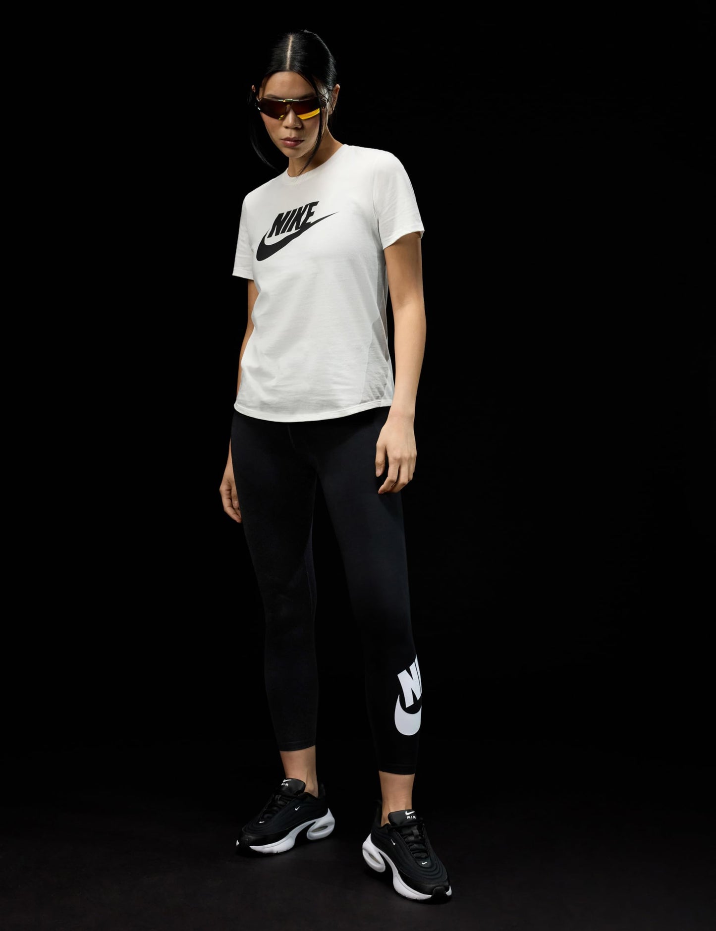 Nike Women's Sportswear Classics, Black/White, M